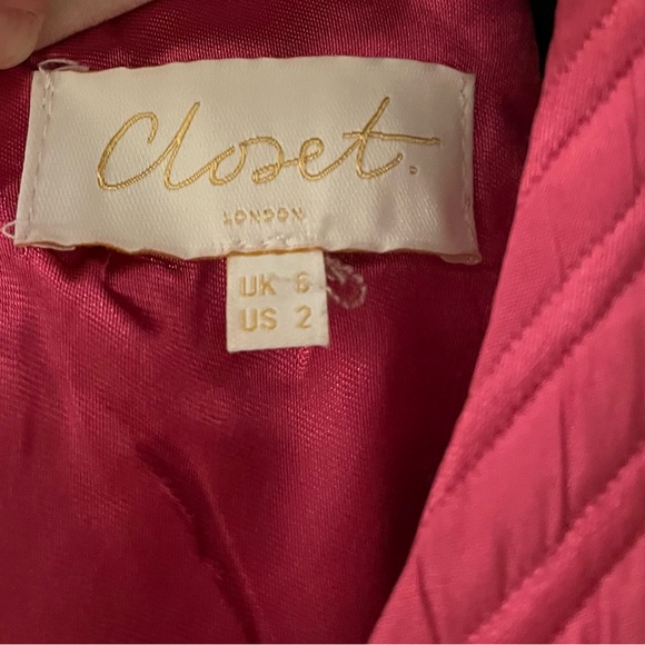 Closet London,Beautiful dress. Barbie Approved. Top is lined. Like new - Picture 6 of 6